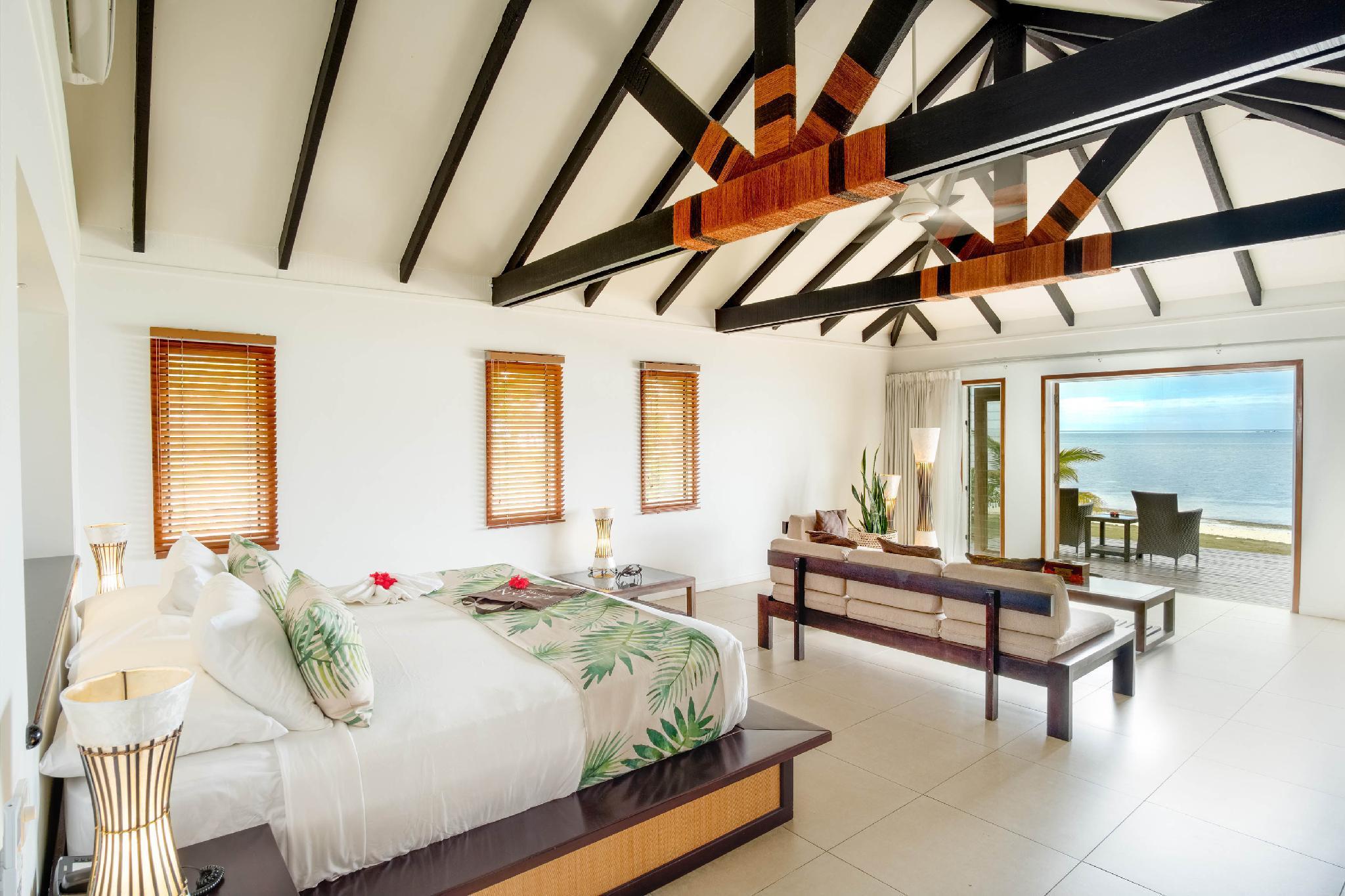 Resort Lomani Island & (adults Only)